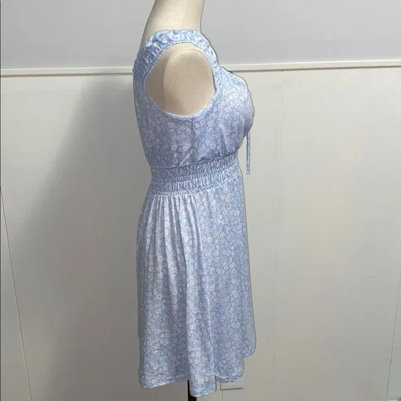 No Boundaries Light Blue Floral Mini Dress size 3-5 - Picture 4 of 6